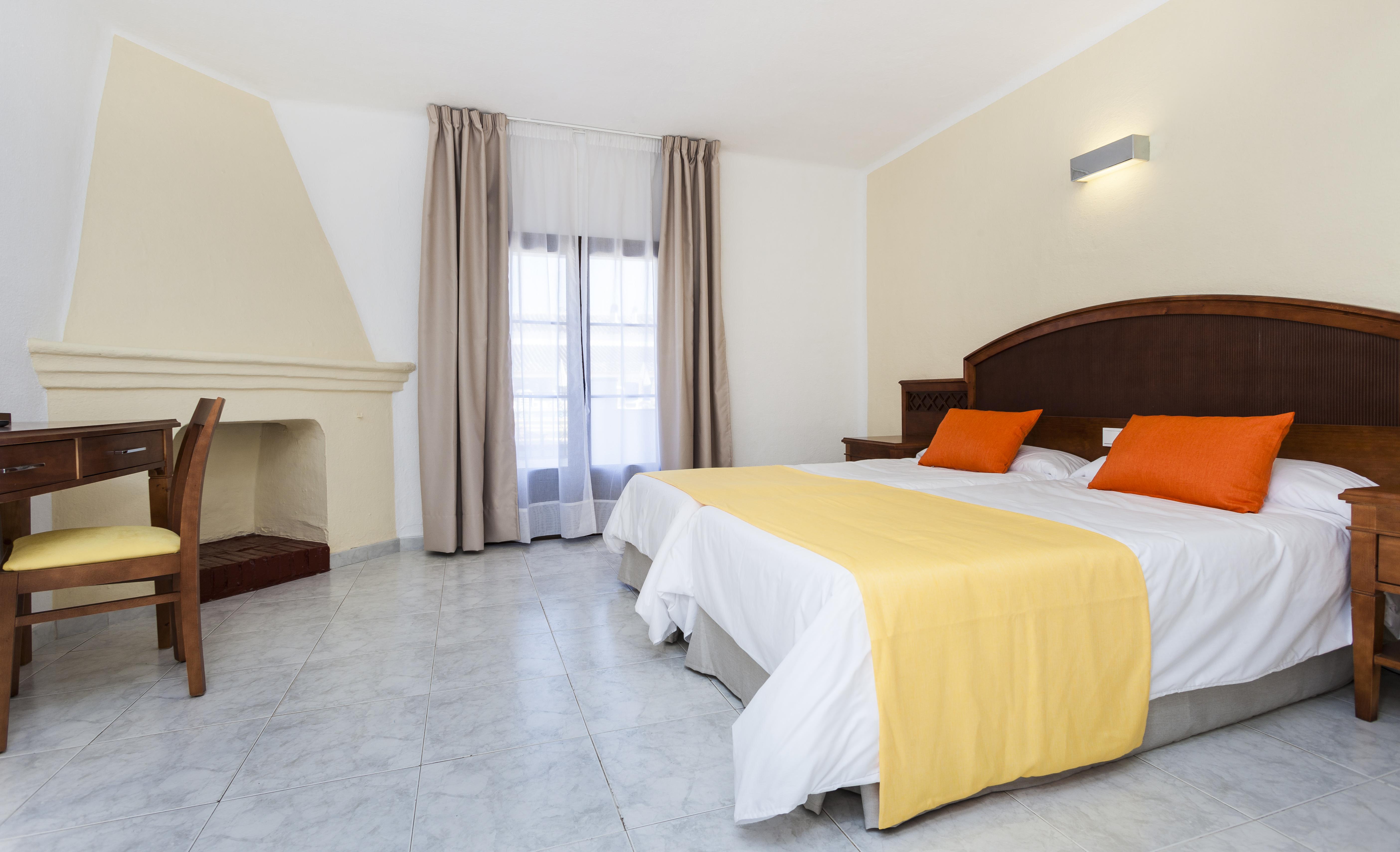 Hotel Globales Cortijo Blanco Marbella Exterior foto