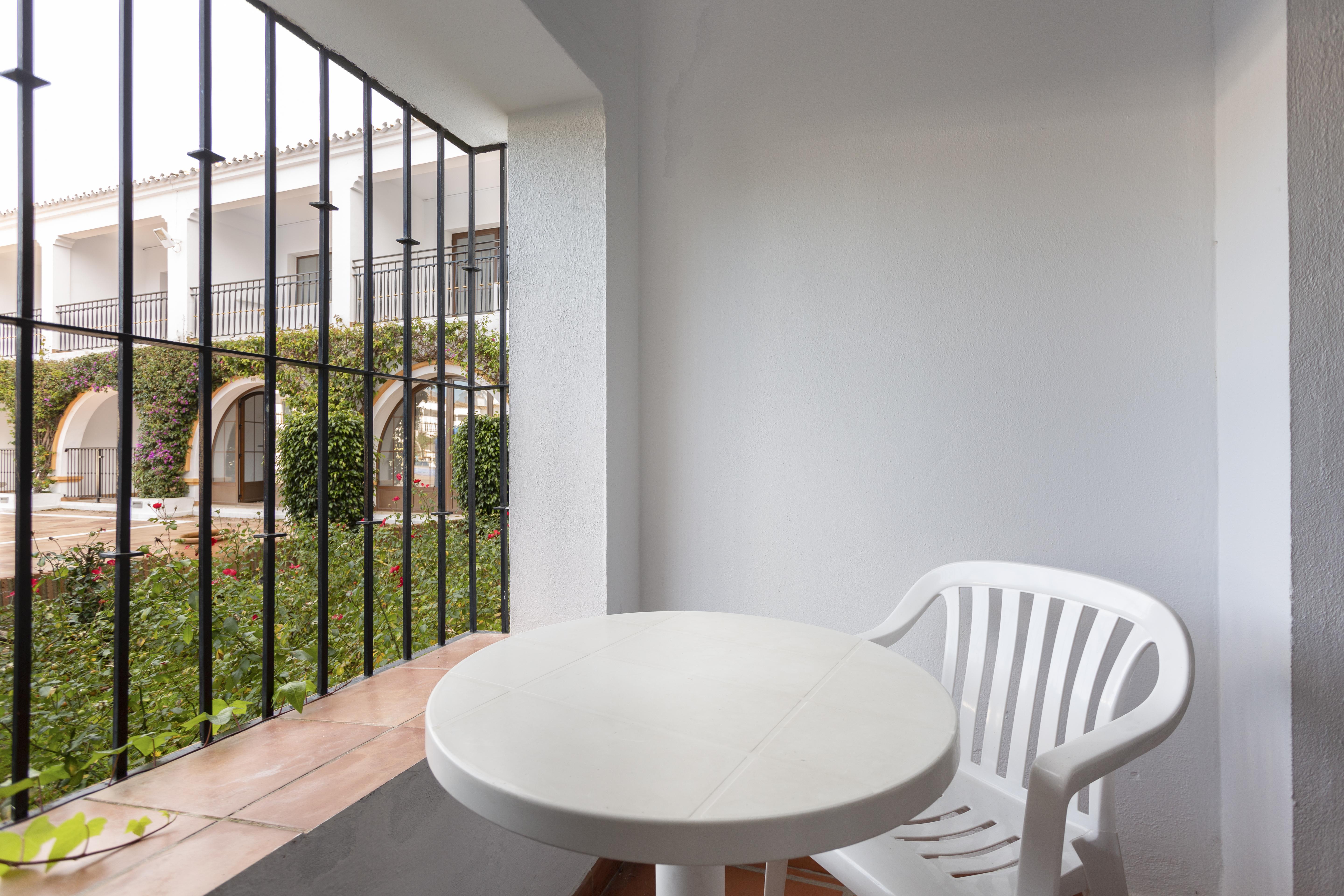 Hotel Globales Cortijo Blanco Marbella Exterior foto